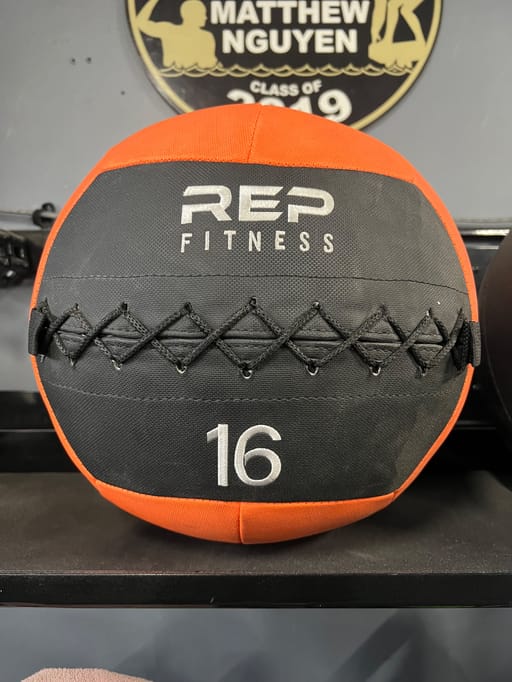 16 LB medicine ball