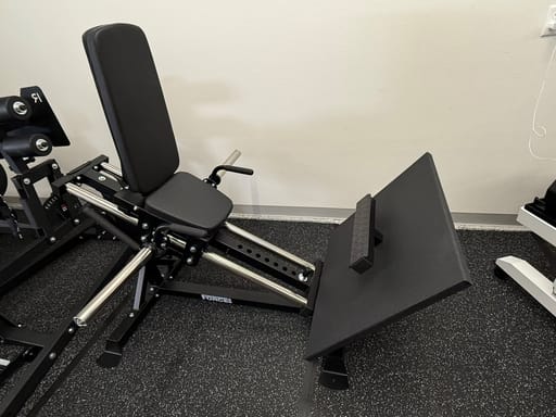 Compact Leg Press & Hack Squat (2026 Version)